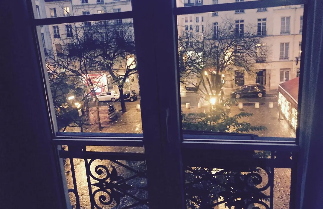 Appartement En Plein Coeur Du Marais-1