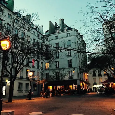 Appartement En Plein Coeur Du Marais-2